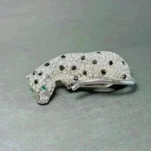 Vintage Kenneth Jay Lane Signed‎ Beautiful Silver Tone Leopard Rhinestone Brooch